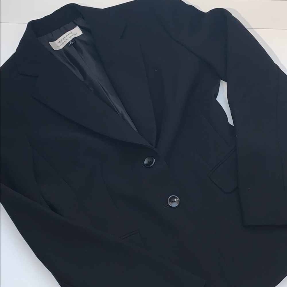 Tahari Blazer